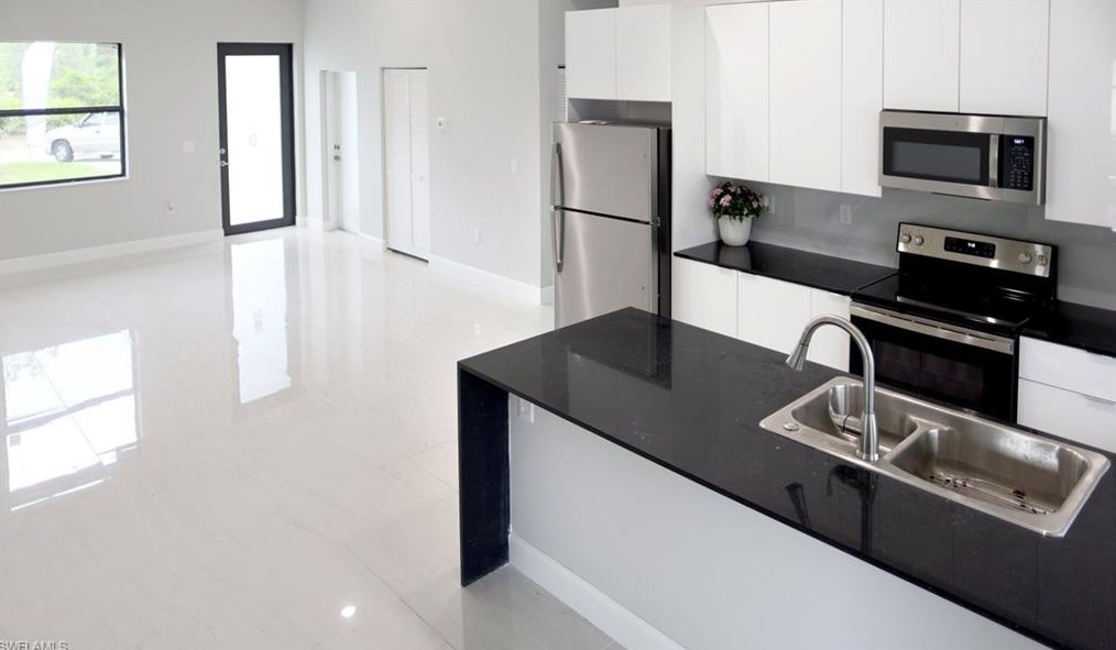 2915 65th St W, Lehigh Acres, FL 33971