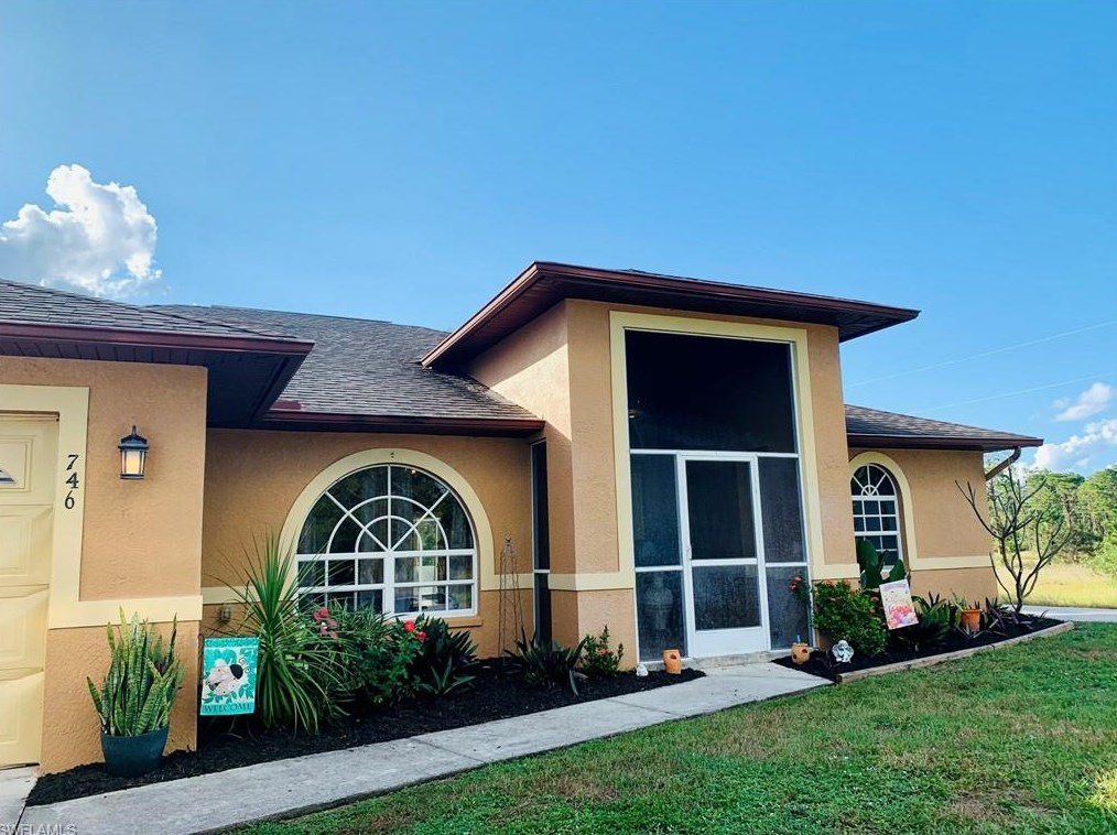 746 Chelsea Ave S, Lehigh Acres, FL 33974