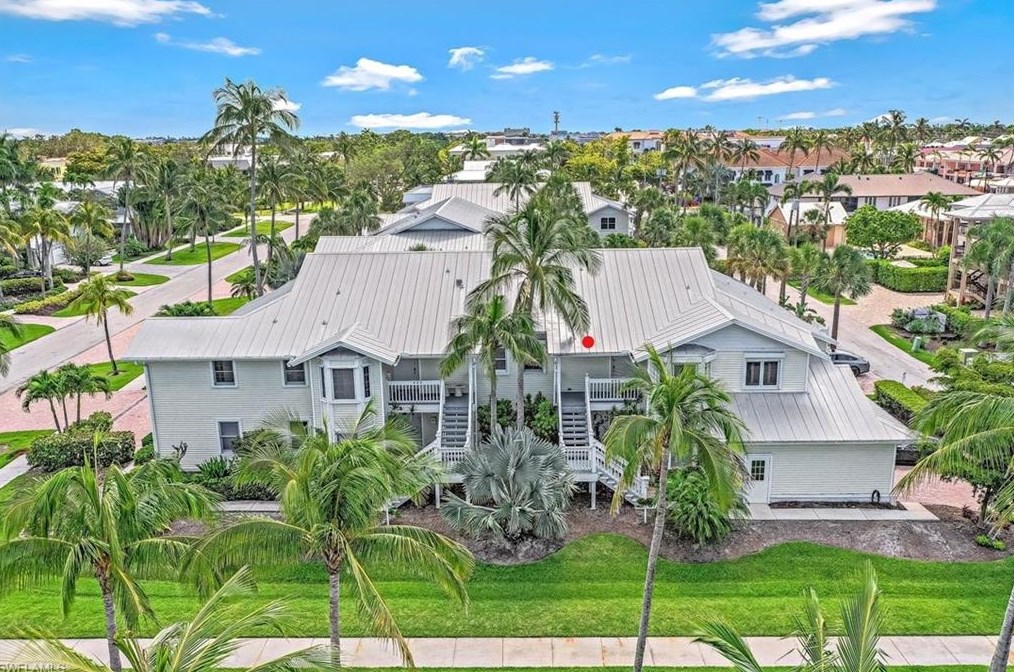 433 2nd St S #b-202, Naples, FL 34102