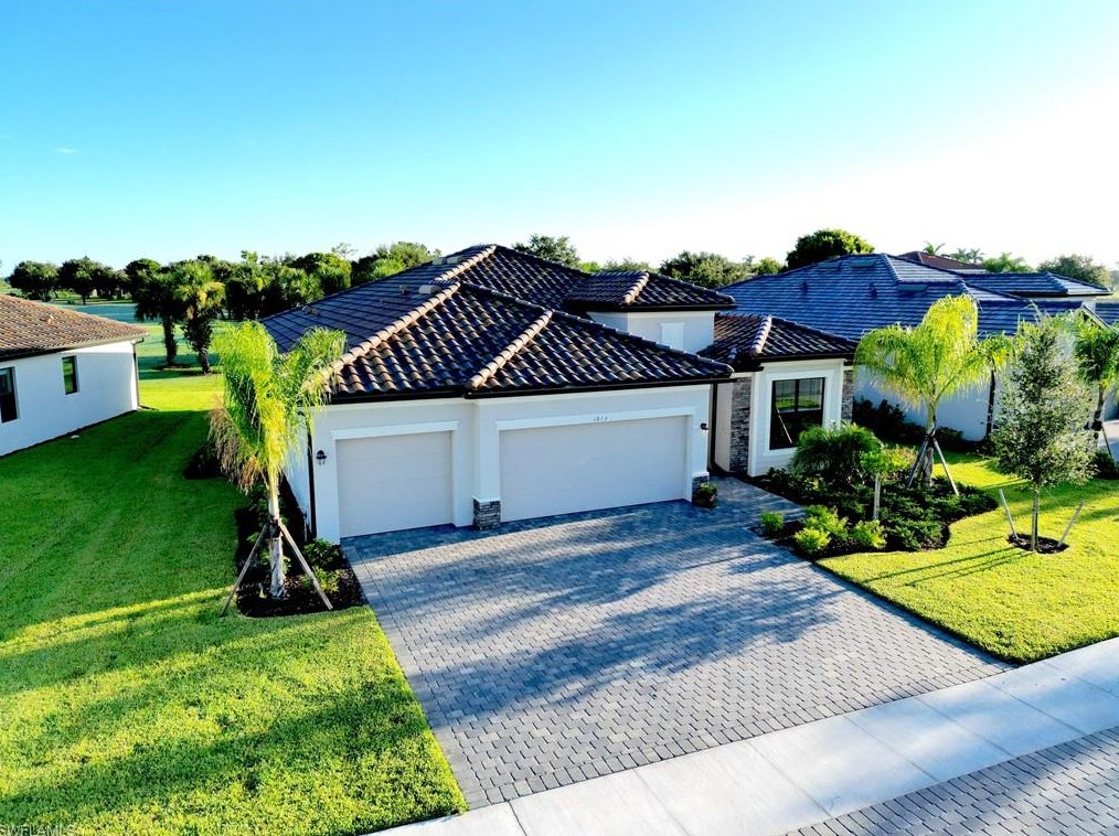 1813 Lema Ct, Naples, FL 34120