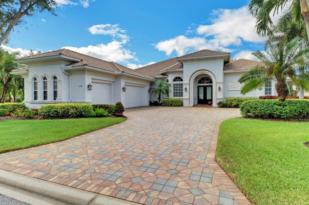 5702 Sago Ct, Naples, FL 34119