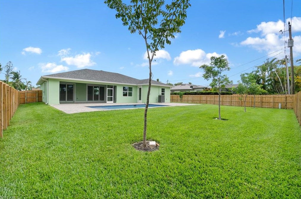 28124 Sunset Dr, Bonita Springs FL  34134-7503 exterior