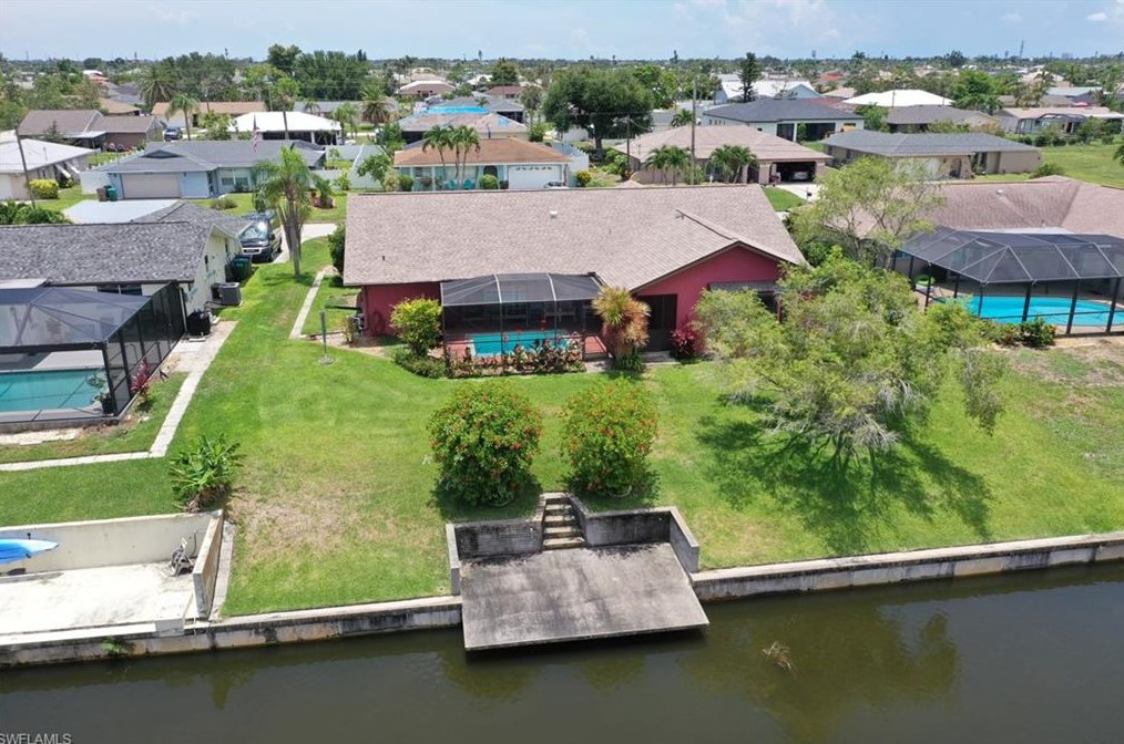 1207 29th Ter, Cape Coral, FL 33904-3925
