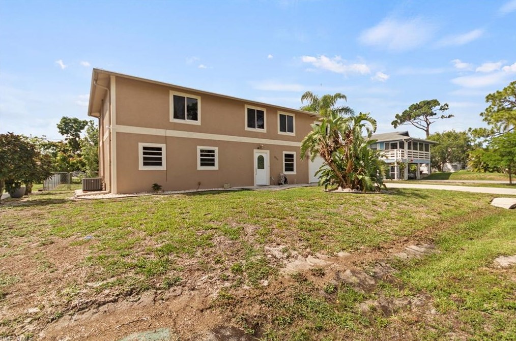 8156 Albatross Rd, Fort Myers, FL 33967-3437