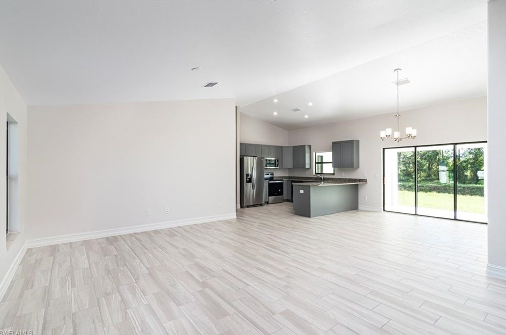 2820 23rd St Sw, Lehigh Acres, FL 33976