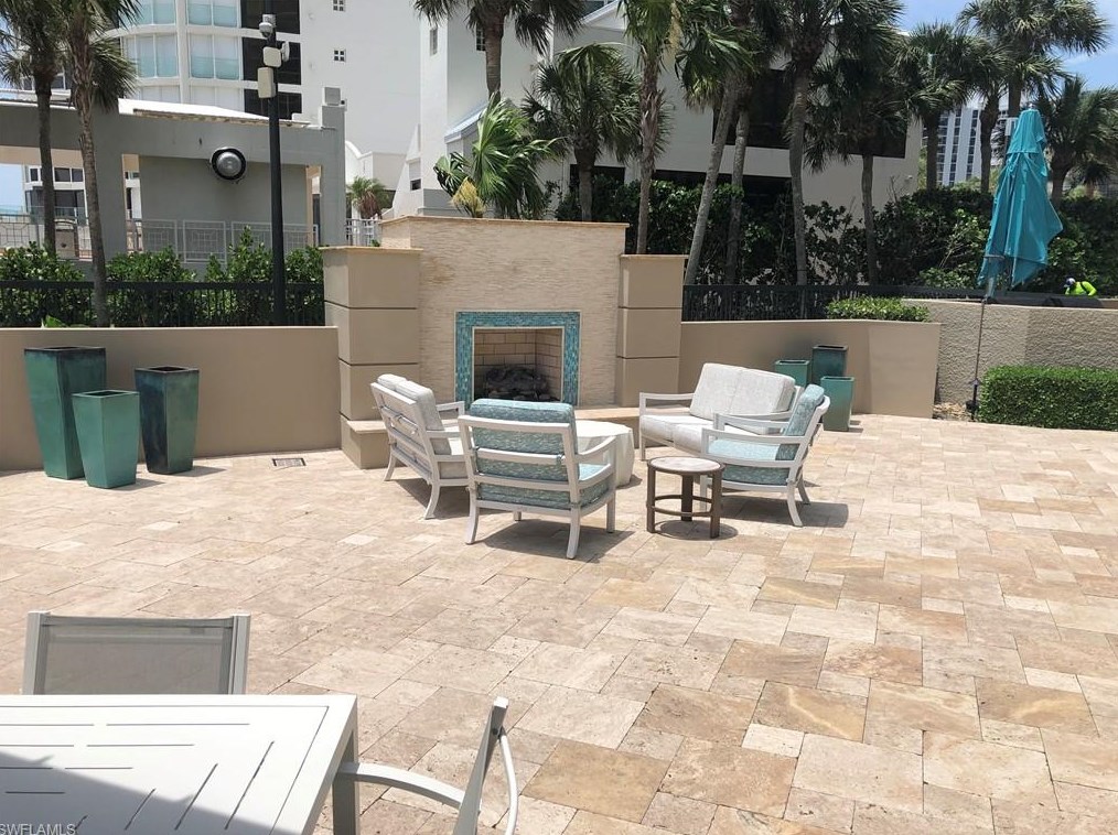 4551 Gulf Shore Blvd N #203, Naples, FL 34103