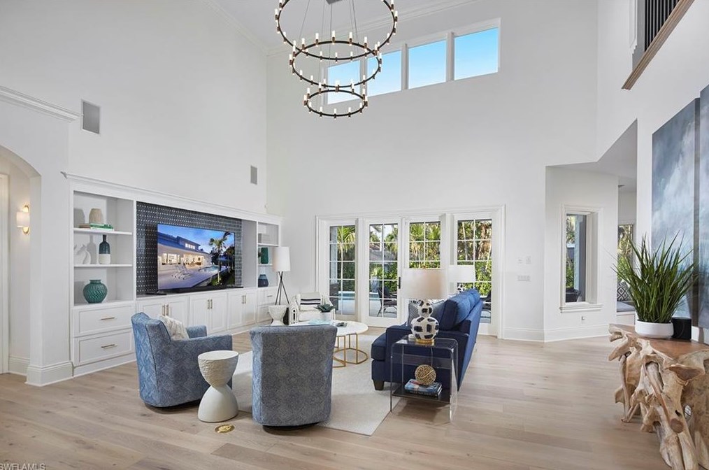 375 Wedge Dr, Naples, FL 34103
