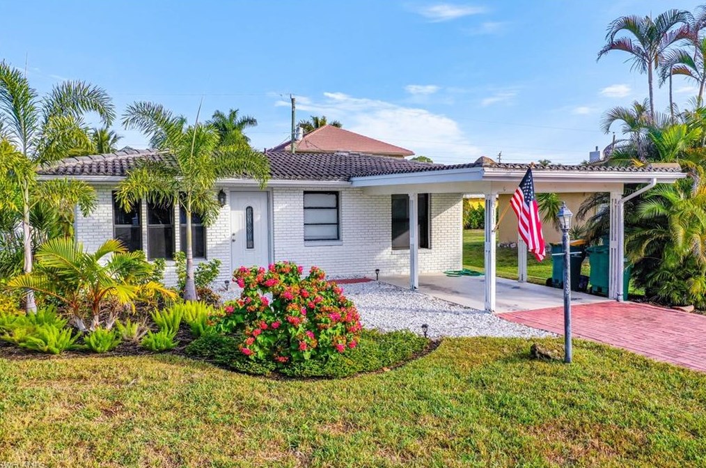 611 110th Ave N, Naples, FL 34108