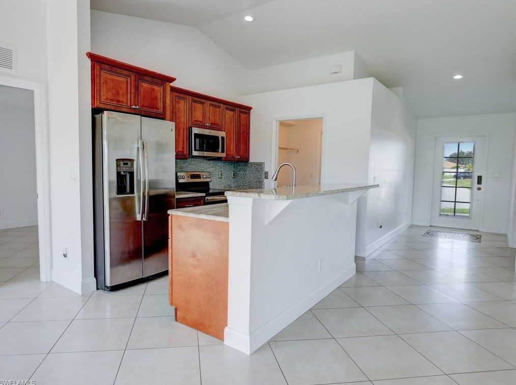 2833 6th Pl, Cape Coral, FL 33993