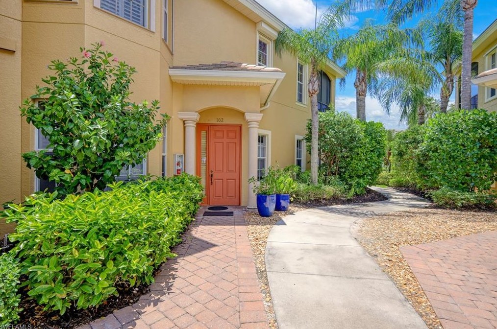 5030 Blauvelt Way #7-102, Naples, FL