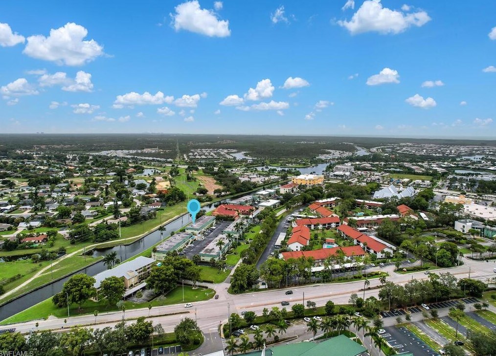 300 Valley Stream Dr #r-5, Naples, FL 34113