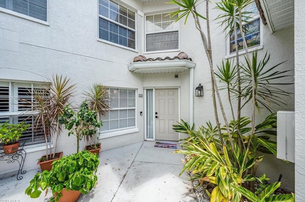 6914 Satinleaf Rd N #103, Naples, FL 34109