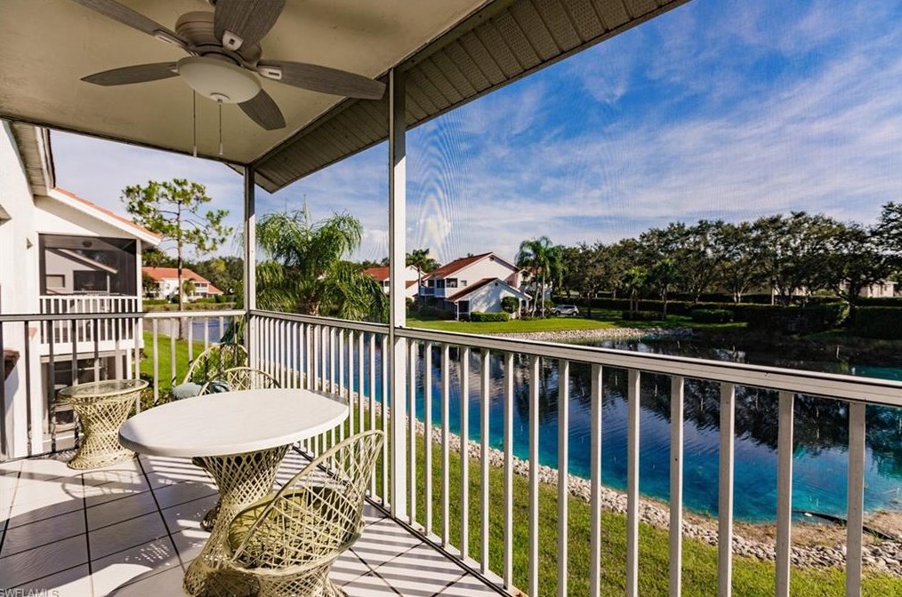 570 Windsor Sq #202, Naples, FL 34104