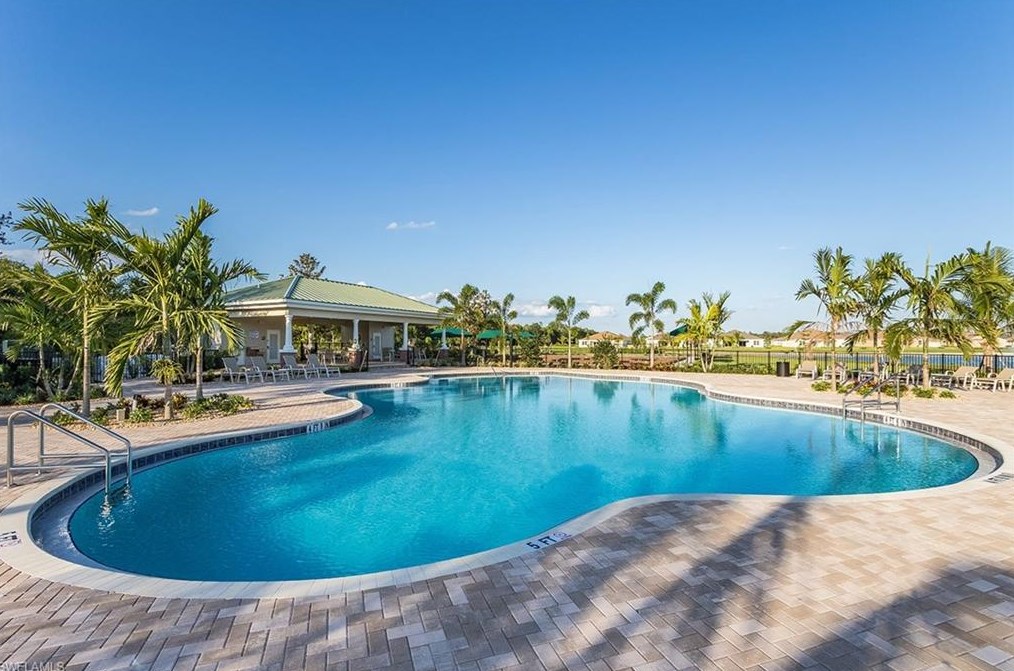 3848 Crosswater Dr, Fort Myers FL  33917 exterior