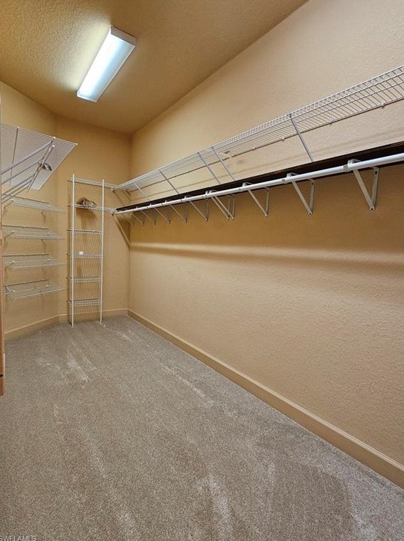 560 Desoto Blvd, Naples FL 34120-9021 exterior