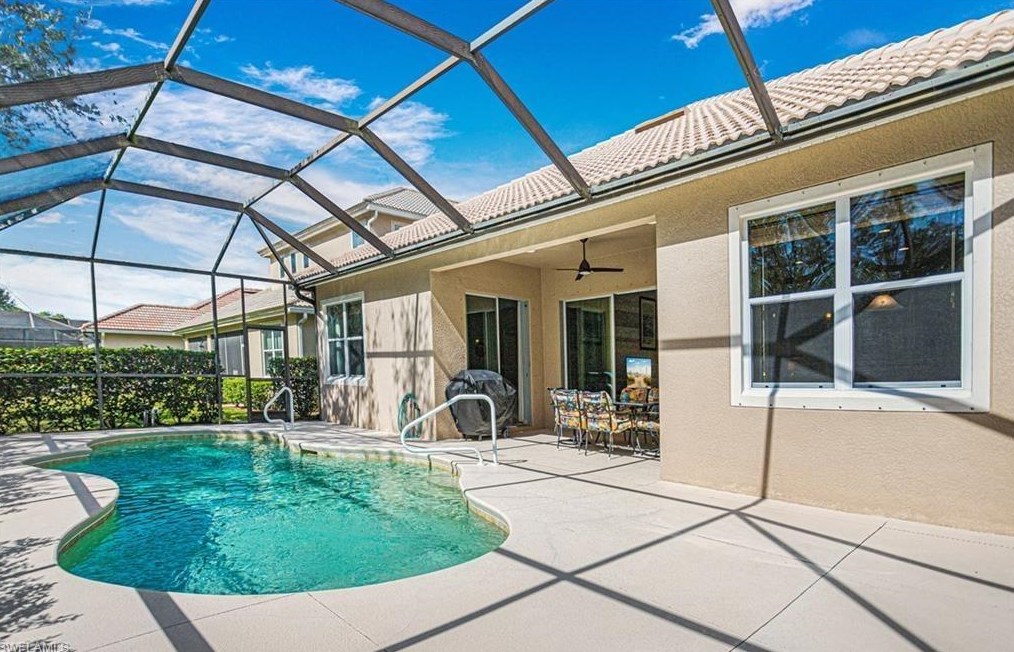 8178 Valiant Dr, Naples, FL 34104
