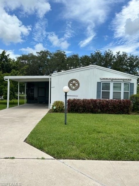 607 Charlemagne Blvd, Naples, FL 34112