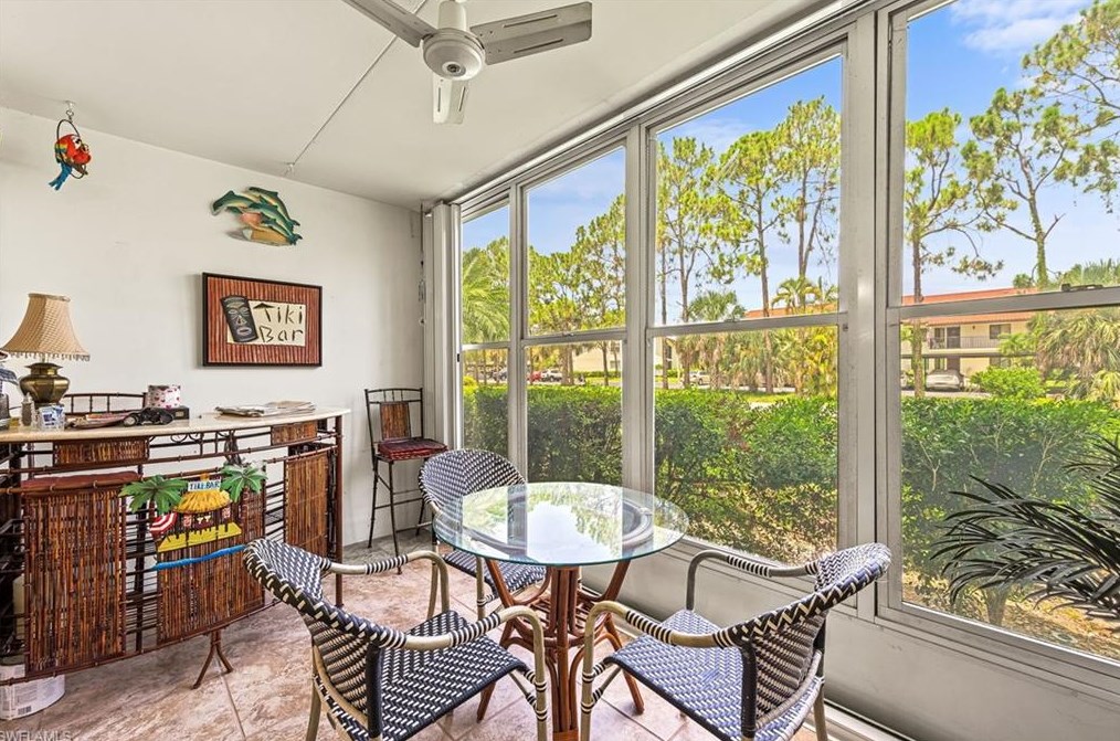 300 Valley Stream Dr #a1, Naples, FL 34113