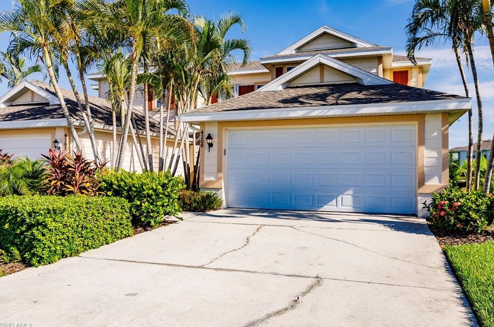 4209 Avian Ave, Fort Myers, FL 33916-7833