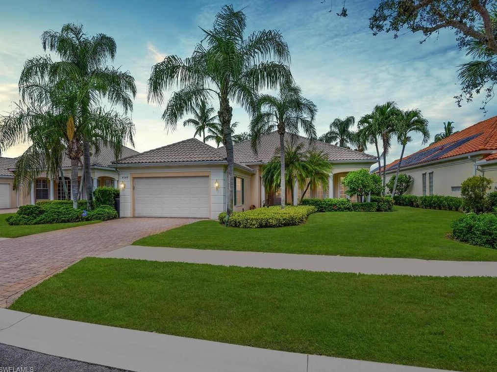 4349 Queen Elizabeth Way, Naples, FL 34119
