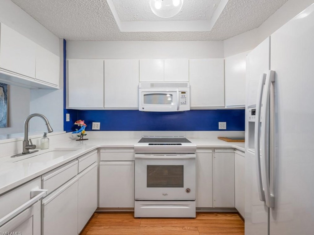 201 Arbor Lake Dr #2-207, Naples, FL 34110