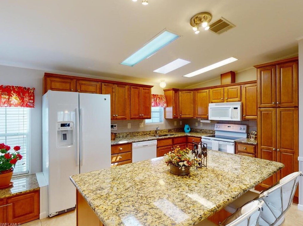 1041 Silver Lakes Blvd, Naples, FL 34114