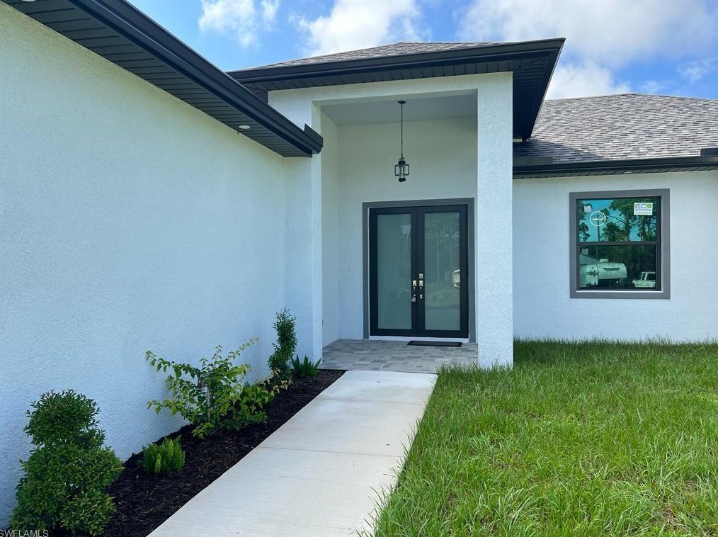 3302 3rd St, Lehigh Acres, FL 33936-1884
