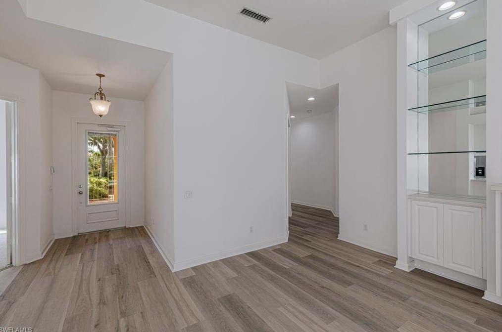 7565 Garibaldi Ct, Naples, FL 34114