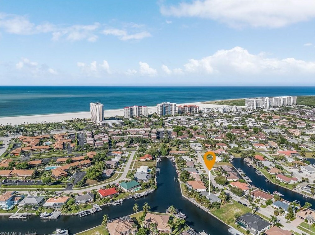 833 Wintergreen Ct, Marco Island, FL 34145