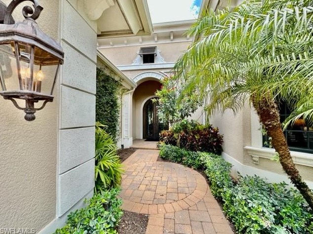 29018 Blaisdell Dr, Naples, FL 34119