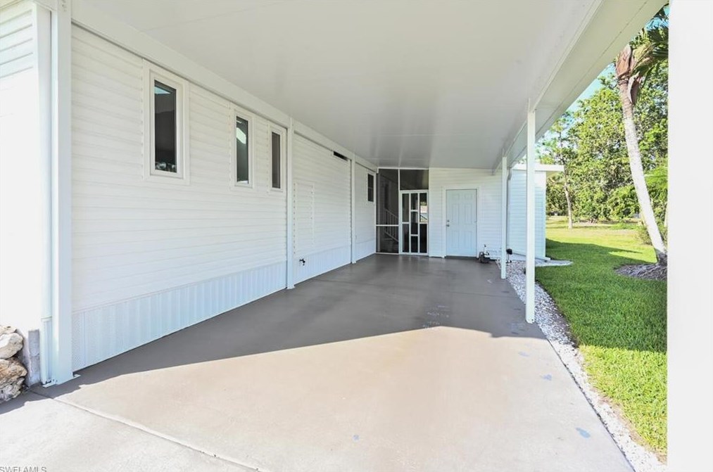 161 Belle Isle Cir, Naples, FL 34112
