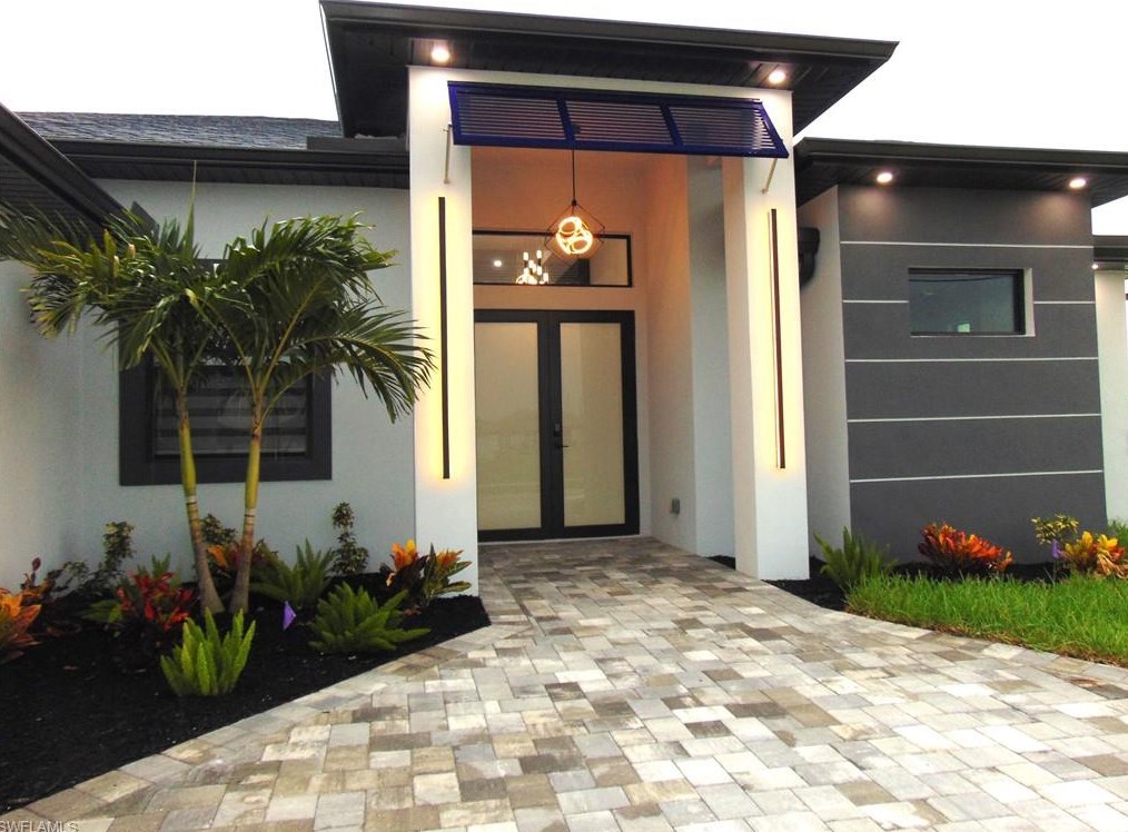 1107 Nelson Rd, Cape Coral, FL 33993-1406
