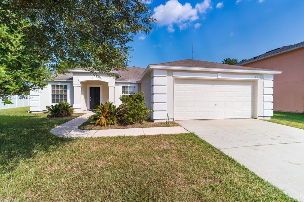1830 Hollow Glen Dr, Middleburg, FL 32068-6881