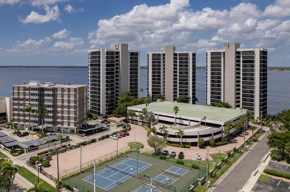 1920 Virginia Ave #101, Fort Myers, FL 33901
