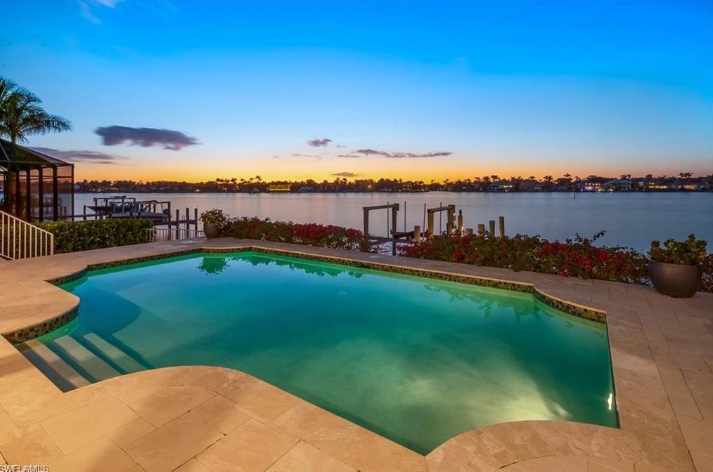 2160 Kingfish Rd, Naples, FL 34102