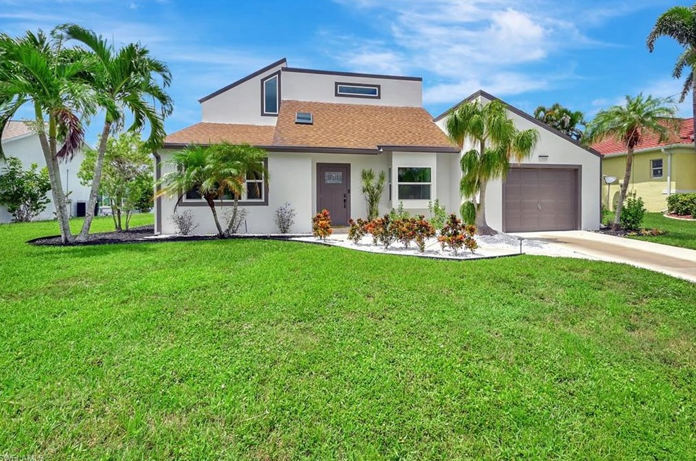 1210 Sw 4th Ct, Cape Coral, FL 33991
