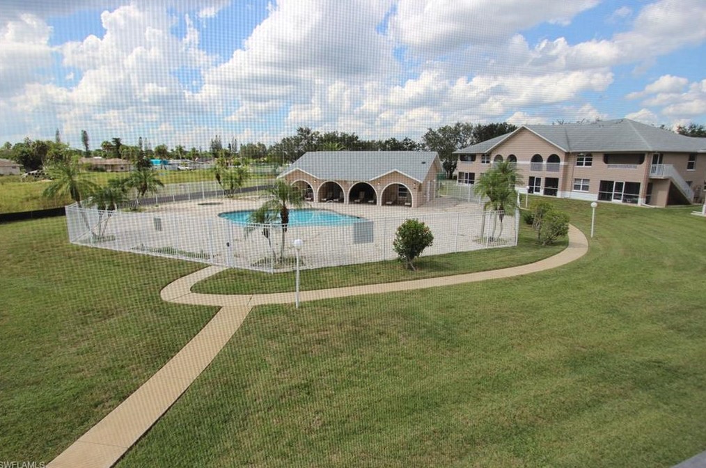 28 Cosmopolitan Dr #16, Lehigh Acres, FL 33936