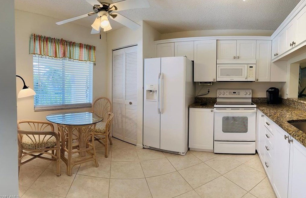 3685 Amberly Cir #d305, Naples, FL 34112