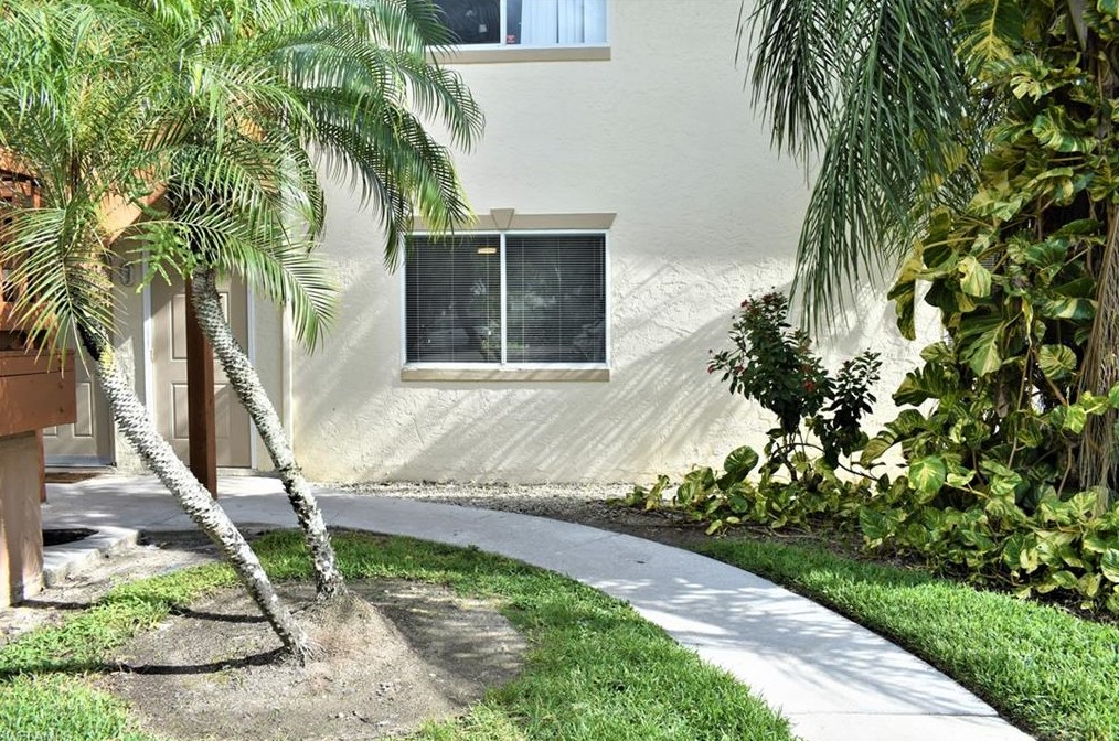 5382 16th Pl Sw #f-2, Naples, FL 34116