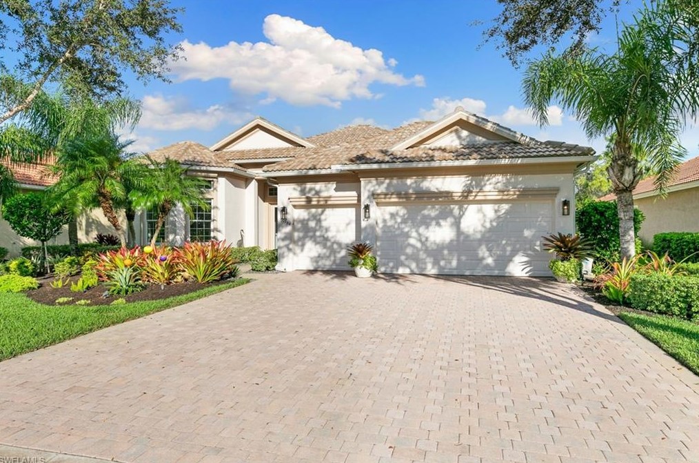 10364 Yorkstone Dr, Bonita Springs, FL 34135