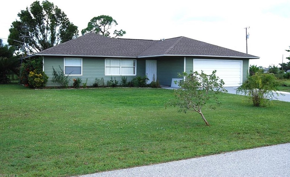1414 21st St, Cape Coral, FL 33993