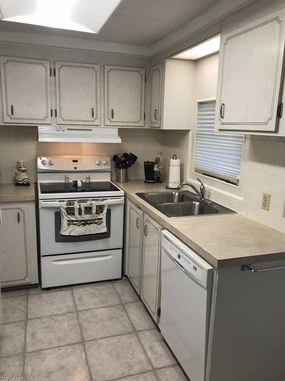 462 Jacaramba Ct, Fort Myers FL  33917-7406 exterior