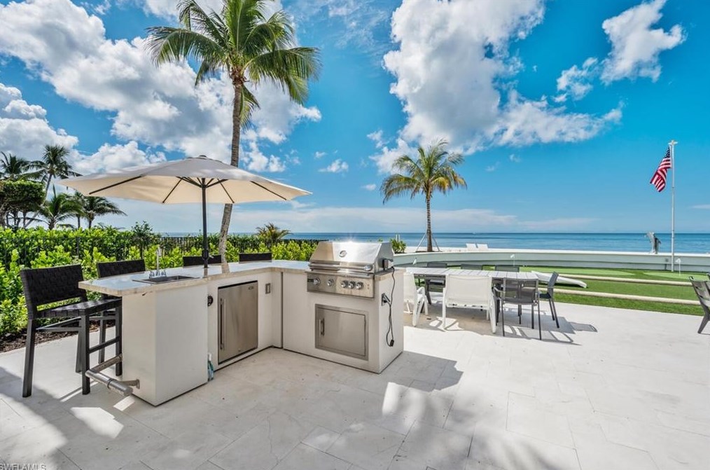 10341 Gulf Shore Dr, Naples, FL 34108