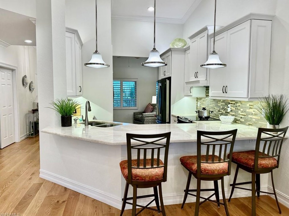 7718 Pebble Creek Cir #302, Naples, FL 34108