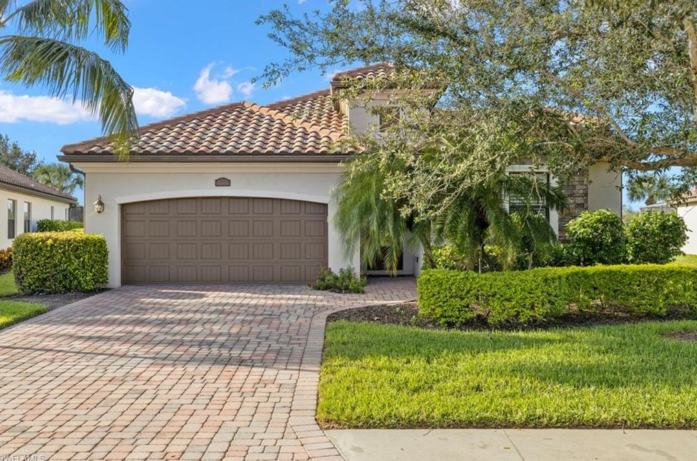 12513 Fenhurst Way, Naples, FL 34120