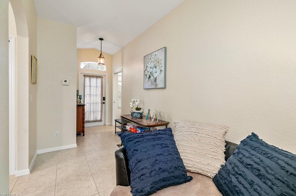 709 Crossfield Cir, Naples, FL 34104