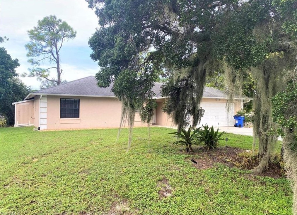 27297 Jolly Roger Ln, Bonita Springs, FL 34135
