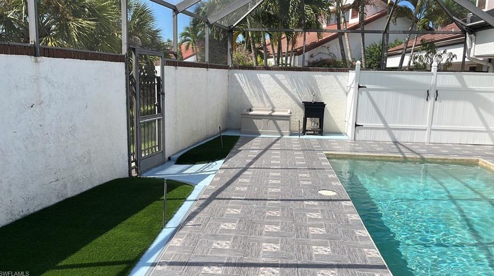 5458 Harbour Castle Dr, Fort Myers FL 33907-7844 exterior