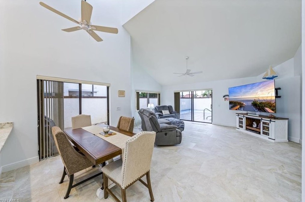 5458 Harbour Castle Dr, Fort Myers FL 33907-7844 exterior