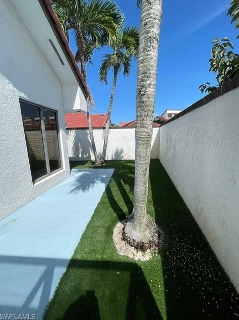 5458 Harbour Castle Dr, Fort Myers FL 33907-7844 exterior